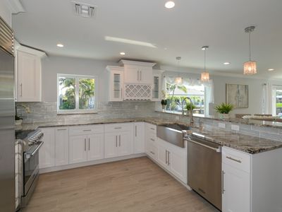 2220 NE 49th St, Lighthouse Pt, FL, 33064