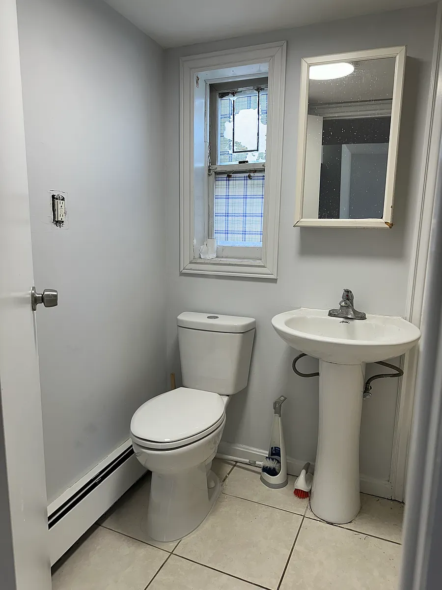 Building Photo - 297 4th St #4