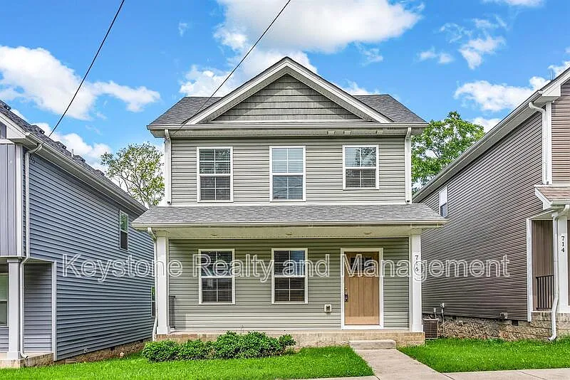 3 bed, 2.5 bath, 1629 sqft, $1,595 — Photo 1