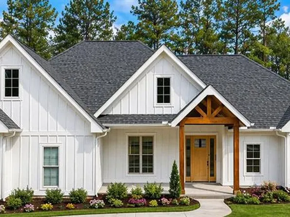 575 Hardy Rd, Martin, GA 30557