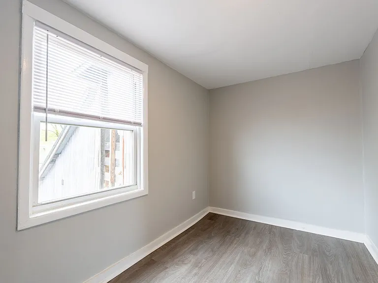 55-57 Rose Street — Photo 3