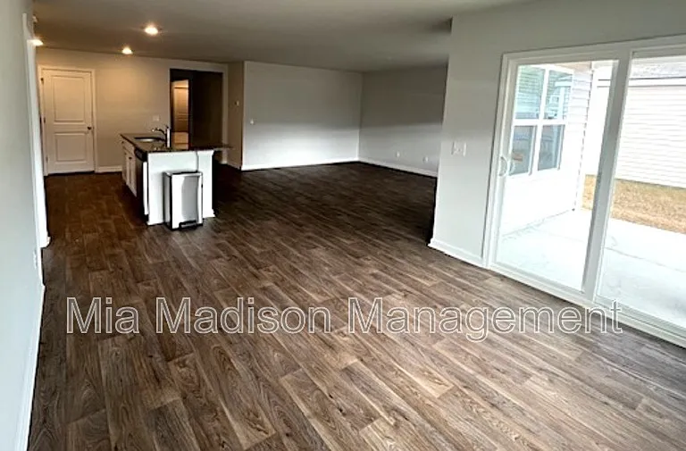 214 Barbados Rd — Photo 8