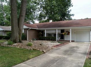 6411 Springwood Rd, Parma Heights, OH 44130