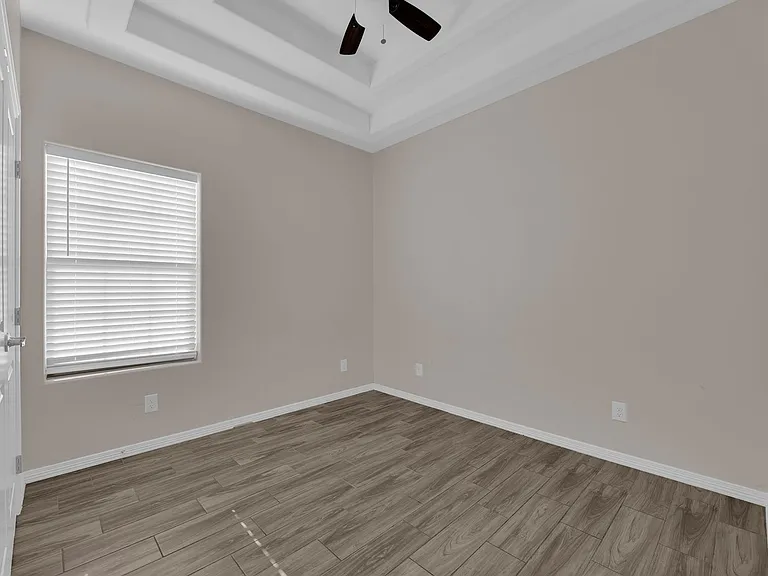 1013 La Pointe Ave #3 — Photo 29