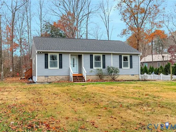 319 Lake Caroline Dr, Ruther Glen, VA 22546