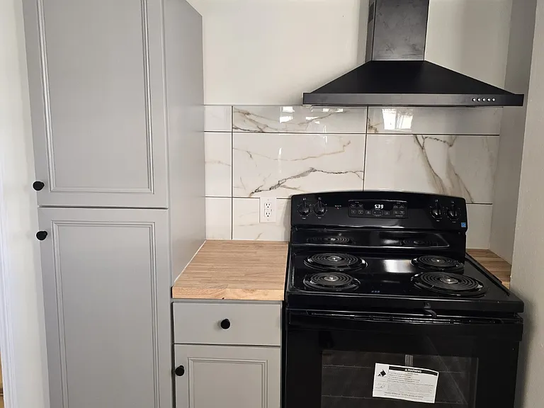2236 Lapeyrouse St #2236B — Photo 2