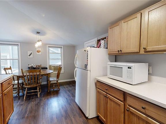 4th image of 149 Sand St