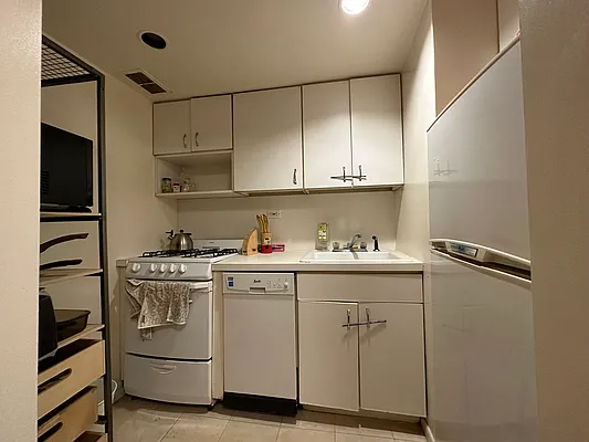 Rented by Oxford Property Group | media 25