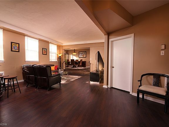 3rd image of 13800 Fairhill Rd APT 101