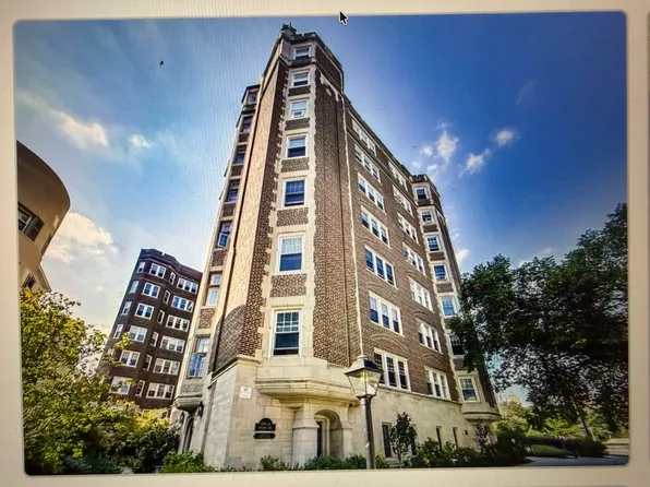 6334 N Sheridan Rd #1B, Chicago, IL 60660