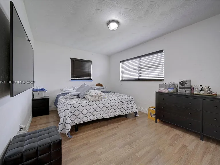 6433 SW 25th St — Photo 8