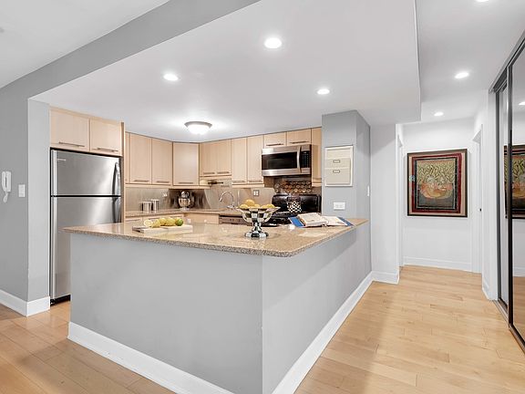 3rd image of 808 Broadway APT 7C