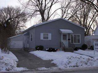 1940 Van Deuren St, Green Bay, WI 54302