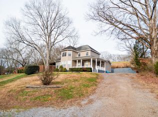 538 Foster Rd, Lenoir City, TN 37771