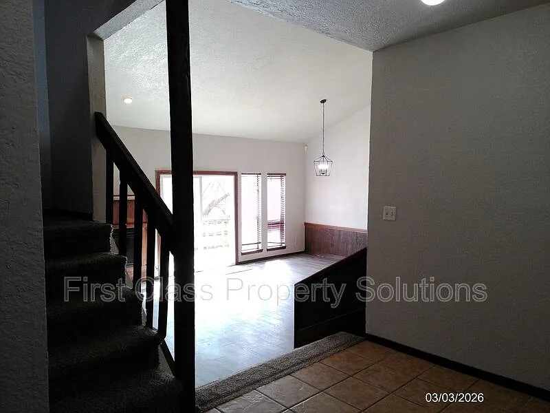 3 bed, 2.0 bath, 1550 sqft, $1,595 — Photo 4