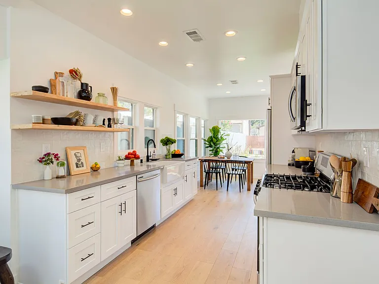 3412 Thorpe Ave — Photo 7