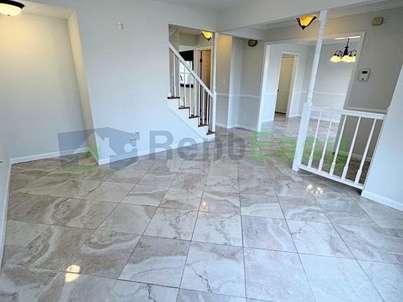 4th image of 1329 Millington Ct