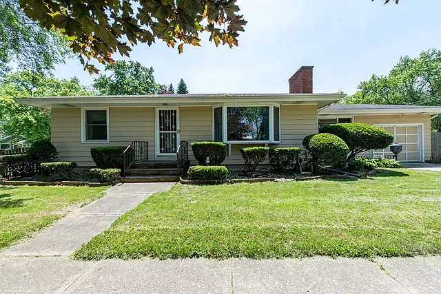 3300 Emmaus Ave photo 1