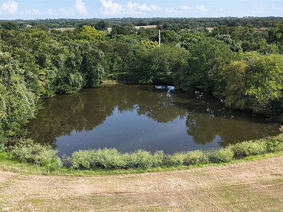 4th image of 4410 Clay Creek Rd