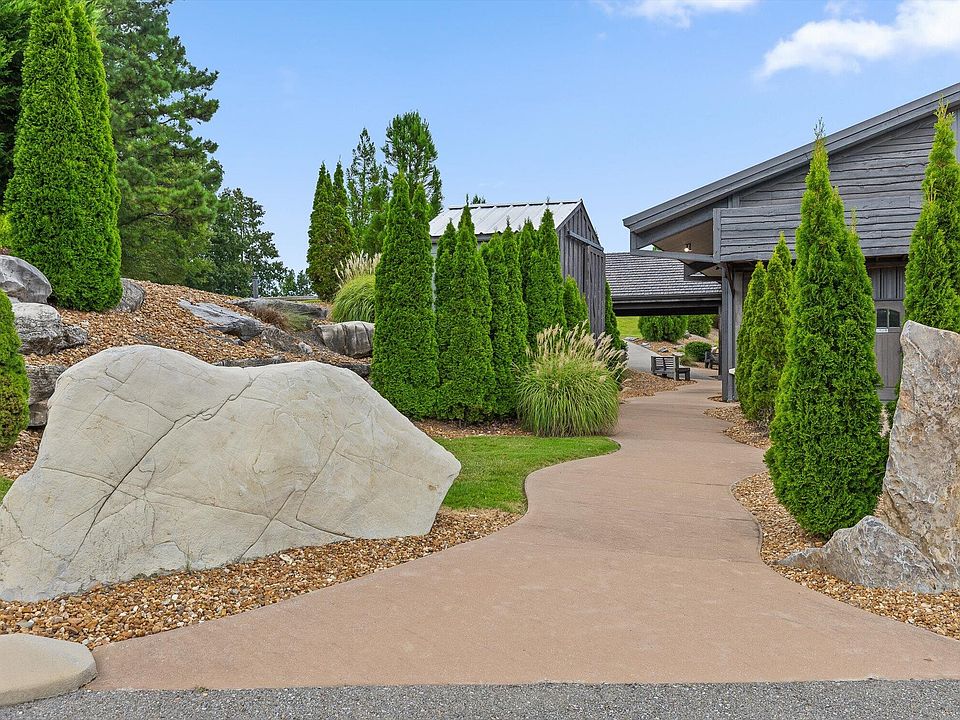 166th image of 1020 Thomas Rd
