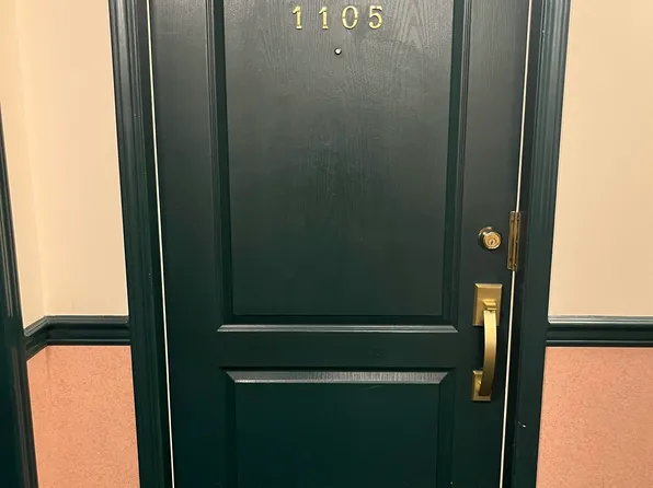 5833 Wilson Ave #1105, Burnaby, BC V5H 4R8