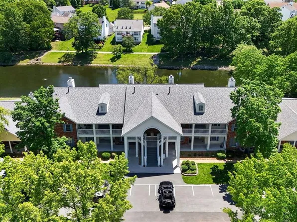 332 Waterside Dr, Grover, MO 63040