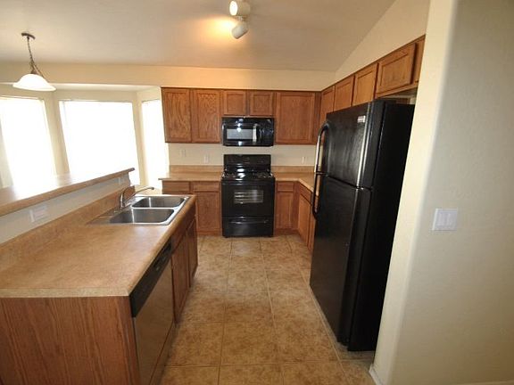 5th image of 5215 S 27th Dr
