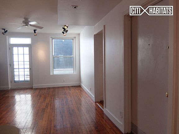 5th image of 134 10th Ave Unit 3