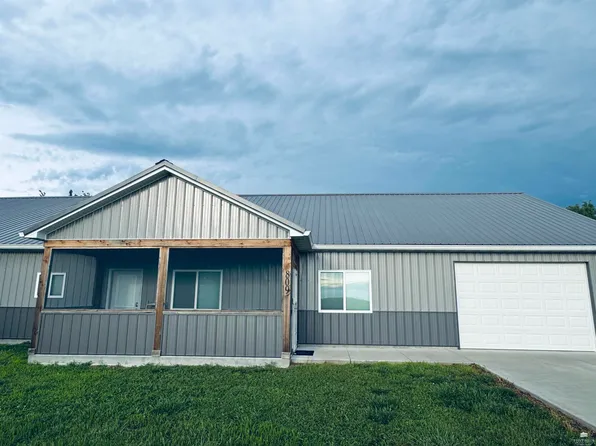 809 Stokes St, Green, KS 67447