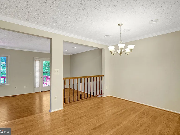 2920 Montauk Ct — Photo 4