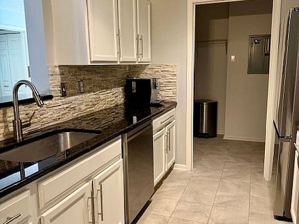 3324 Lenox Village Dr UNIT 220