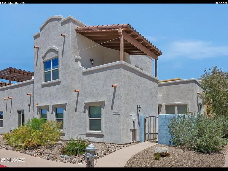 1111 Lombard Way — Photo 10