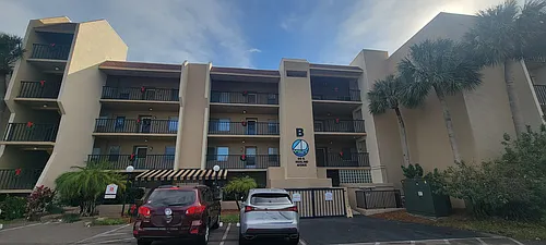 90 Highland Ave Photo 1