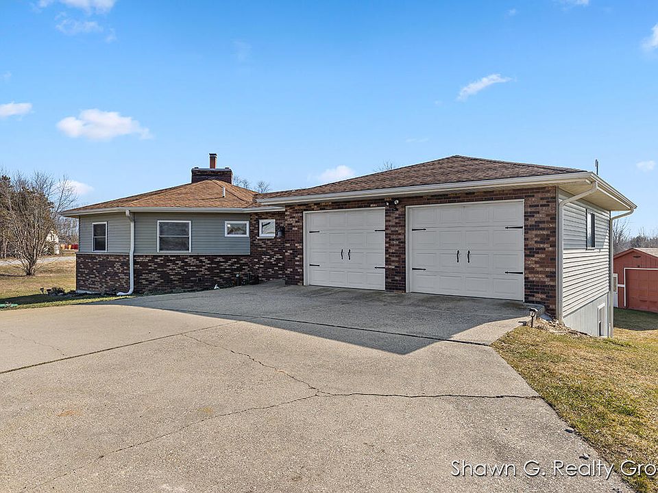 2160 Cleveland St E, Coopersville, MI 49404 Zillow