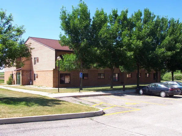 411 2nd St SW #206, Eyota, MN 55934