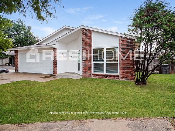 2nd image of 2905 Forest Creek Dr
