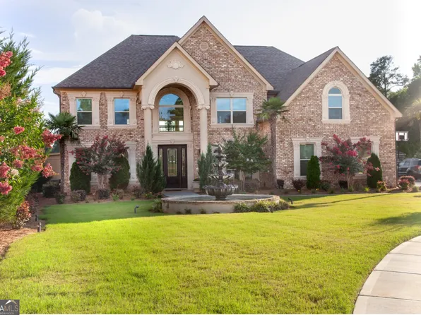 957 Fire Thorn Dr, Hampton, GA 30228