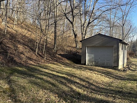 3rd image of 4624 Rhoric Rd