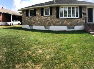 2214 W Huntington Dr, Wilmington, DE 19808
