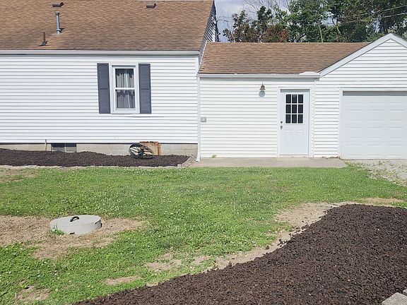 3rd image of 1369 Huette Rd