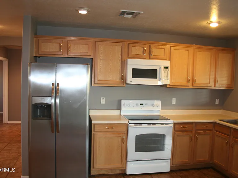 11207 W Hopi St — Photo 18