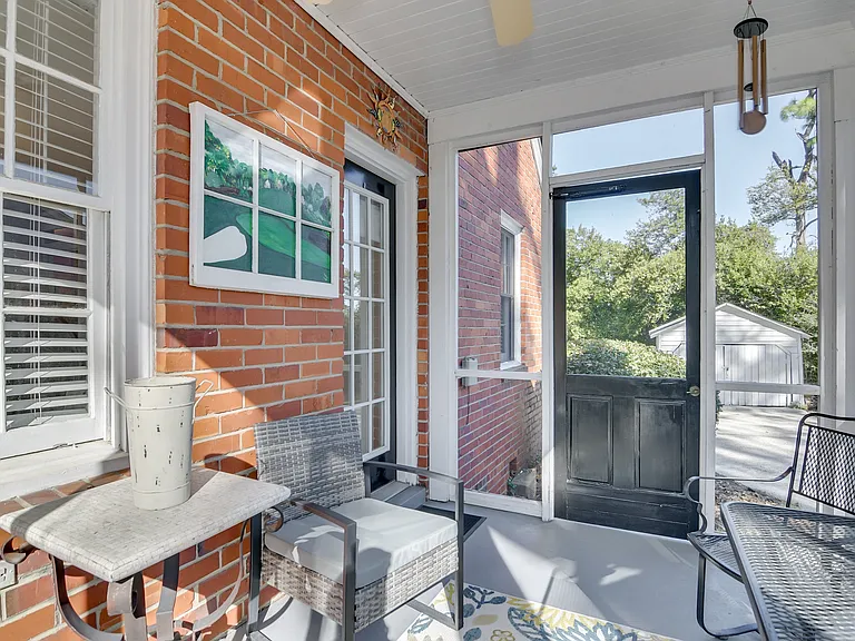 2631 Oakland Ave — Photo 39