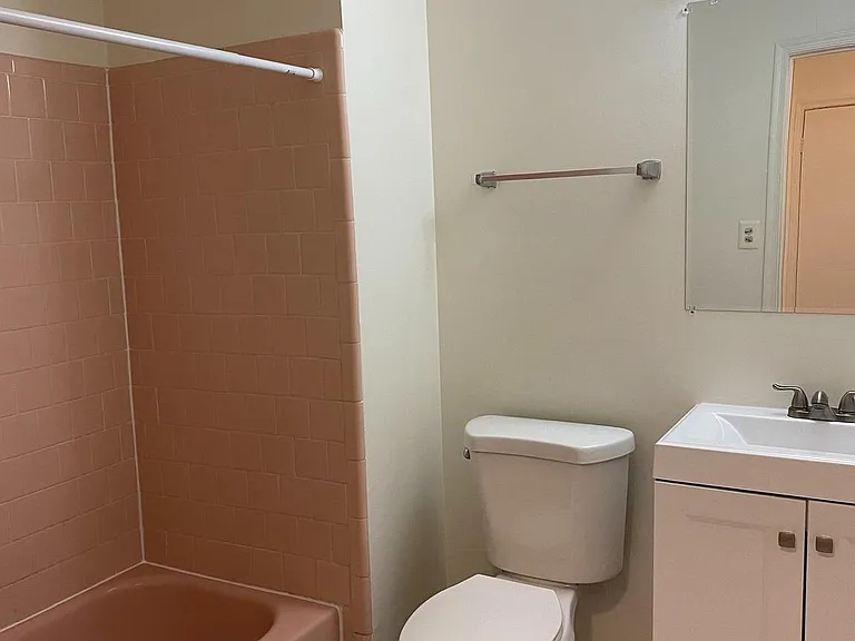 6802 Dina Leigh Ct — Photo 33