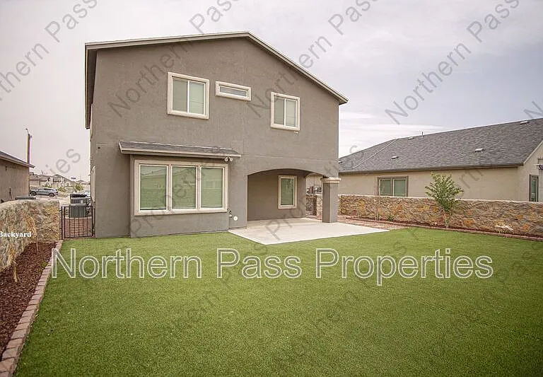 1077 Indigo Sky St — Photo 35