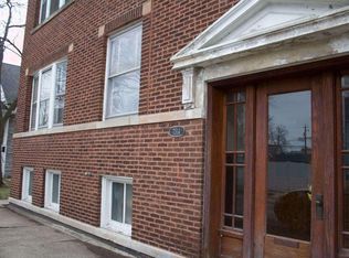 7514 Adams St APT 1E, Forest Park, IL 60130