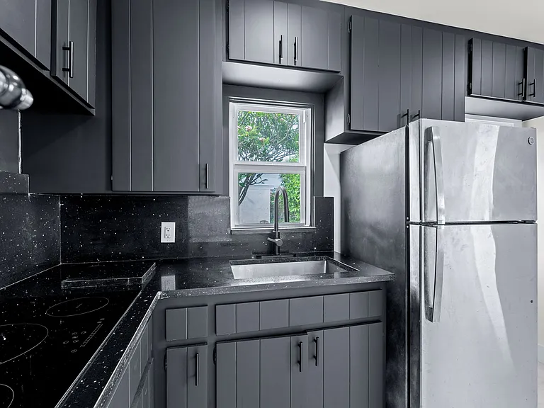 952 Francis St #B — Photo 24