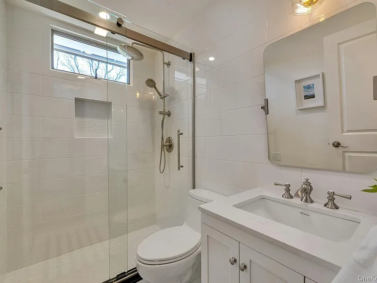 25 Miami Ave — Photo 11