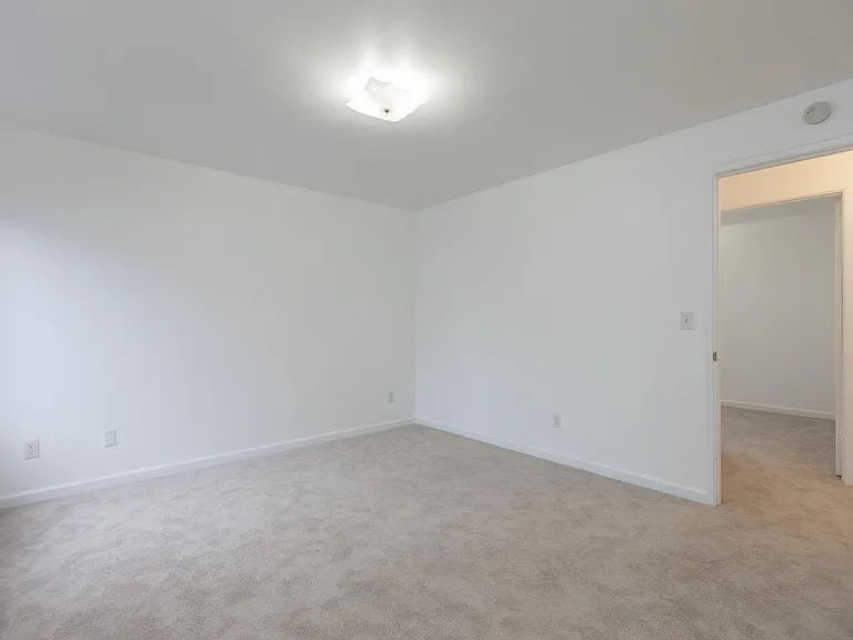 539 NE Ravenna Blvd #3 — Photo 9