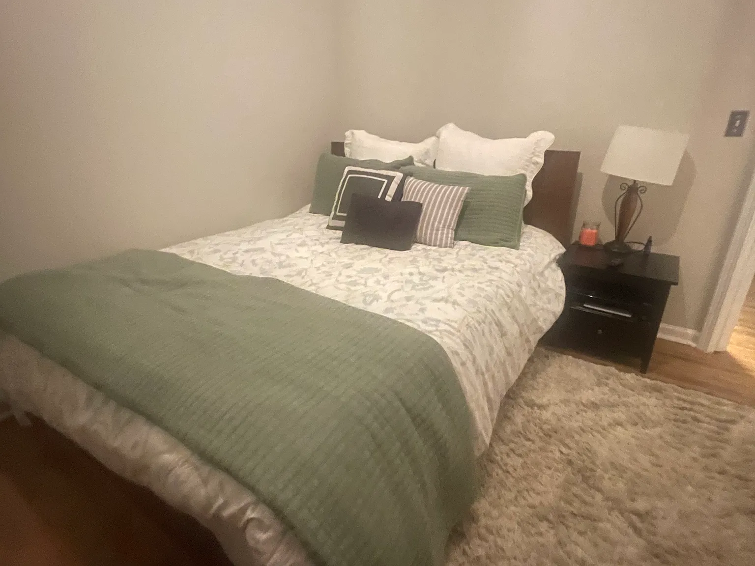 3 bed, 1154 sqft, $1,900 — Photo 2
