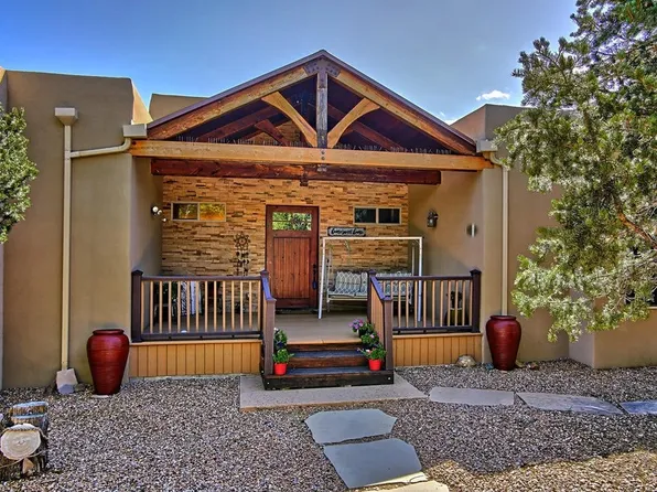 4 Teypana Dr, Tijeras, NM 87059